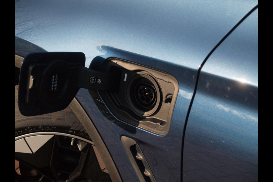 BMW X3 xDrive30e Executive | Apple Carplay | Trekhaak | Cruise Control | Parkeersensoren |