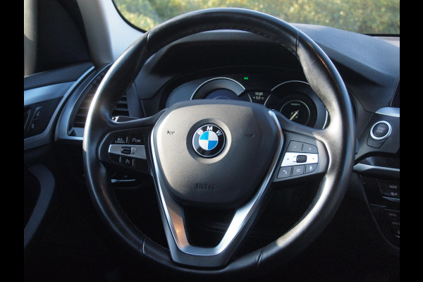 BMW X3 xDrive30e Executive | Apple Carplay | Trekhaak | Cruise Control | Parkeersensoren |