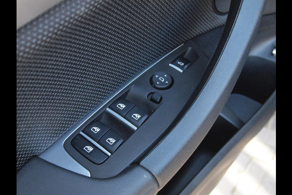 BMW X3 xDrive30e Executive | Apple Carplay | Trekhaak | Cruise Control | Parkeersensoren |