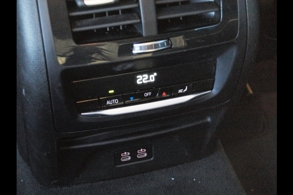 BMW X3 xDrive30e Executive | Apple Carplay | Trekhaak | Cruise Control | Parkeersensoren |