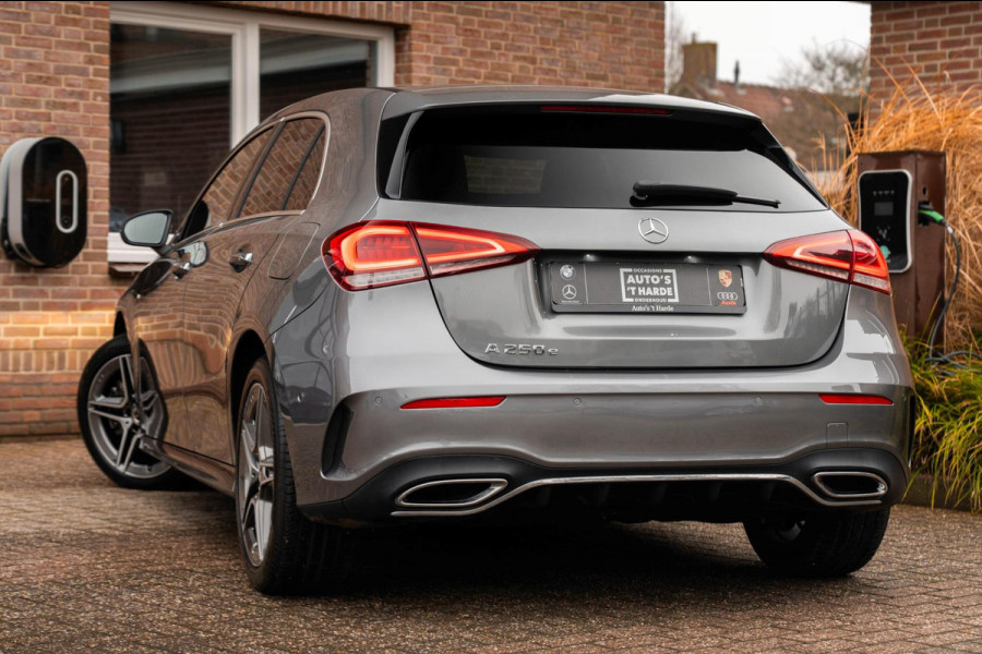 Mercedes-Benz A-Klasse 250 e Business AMG Limited Widescreen Sfeer Keyless Camera 18''