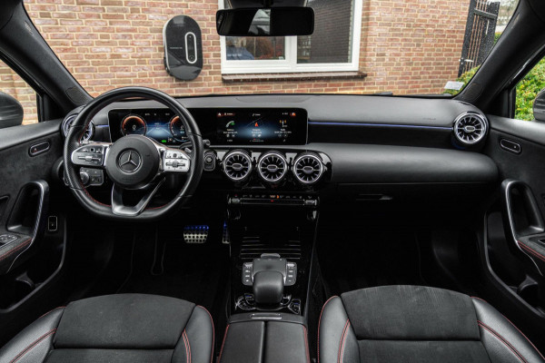 Mercedes-Benz A-Klasse 250 e Business AMG Limited Widescreen Sfeer Keyless Camera 18''