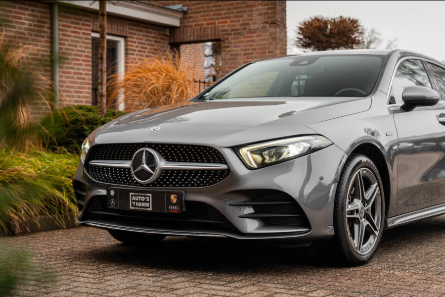 Mercedes-Benz A-Klasse 250 e Business AMG Limited Widescreen Sfeer Keyless Camera 18''