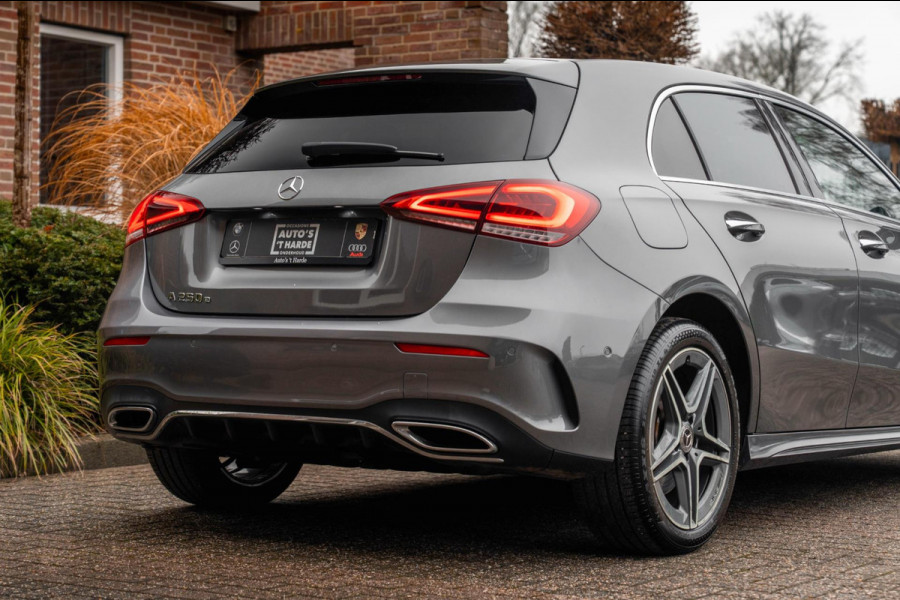 Mercedes-Benz A-Klasse 250 e Business AMG Limited Widescreen Sfeer Keyless Camera 18''