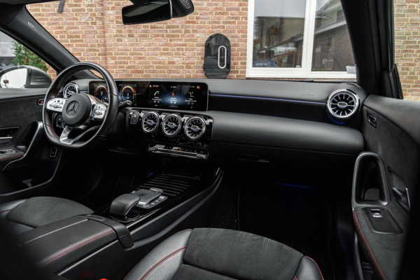 Mercedes-Benz A-Klasse 250 e Business AMG Limited Widescreen Sfeer Keyless Camera 18''