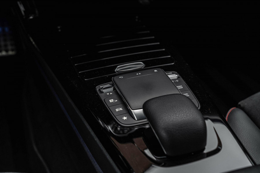 Mercedes-Benz A-Klasse 250 e Business AMG Limited Widescreen Sfeer Keyless Camera 18''