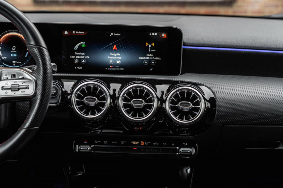 Mercedes-Benz A-Klasse 250 e Business AMG Limited Widescreen Sfeer Keyless Camera 18''