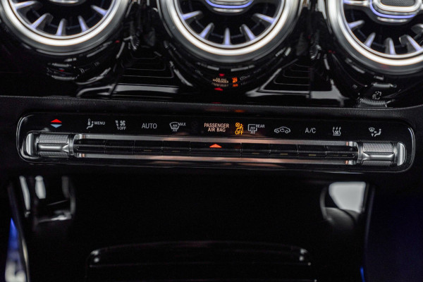 Mercedes-Benz A-Klasse 250 e Business AMG Limited Widescreen Sfeer Keyless Camera 18''