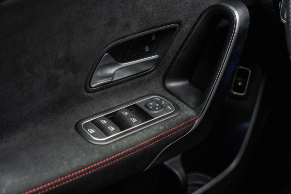 Mercedes-Benz A-Klasse 250 e Business AMG Limited Widescreen Sfeer Keyless Camera 18''