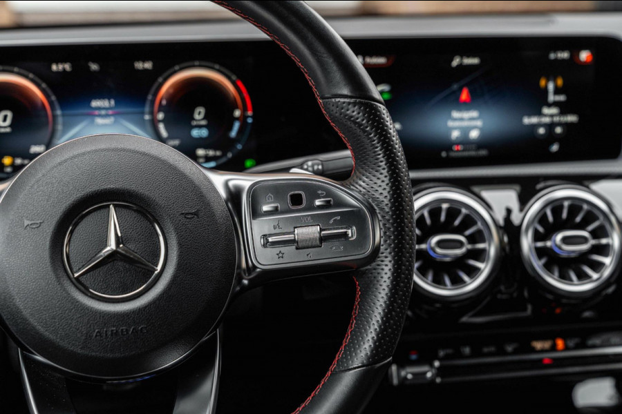 Mercedes-Benz A-Klasse 250 e Business AMG Limited Widescreen Sfeer Keyless Camera 18''