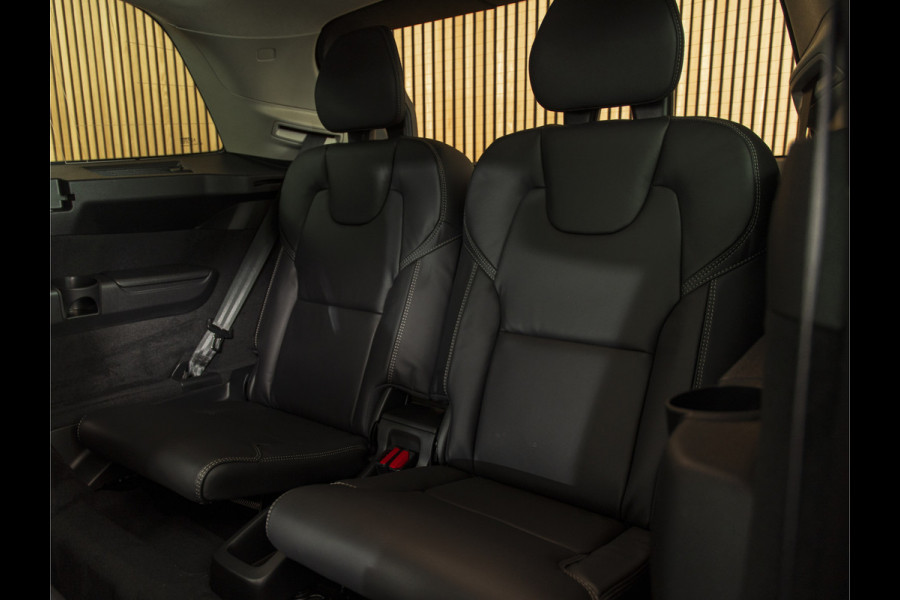 Volvo XC90 2.0 T8 Plug-in hybrid AWD Ultra Dark B&W | 22" | TREKHAAK | LUCHTVERING