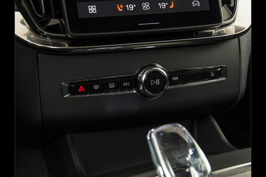 Volvo XC90 2.0 T8 Plug-in hybrid AWD Ultra Dark B&W | 22" | TREKHAAK | LUCHTVERING