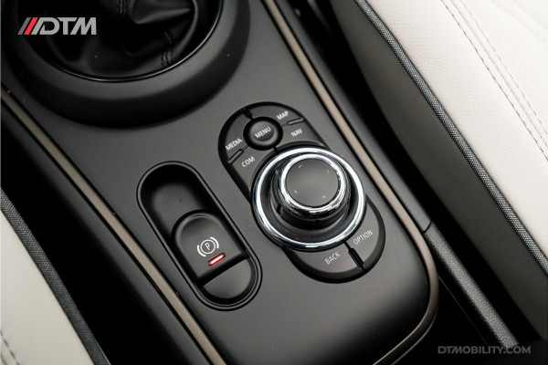 MINI Countryman 2.0 Cooper S E ALL4 Premium +| Panoramadak | Vol Leder | Head-Up | Apple Carplay