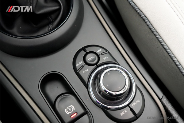 MINI Countryman 2.0 Cooper S E ALL4 Premium +| Panoramadak | Vol Leder | Head-Up | Apple Carplay