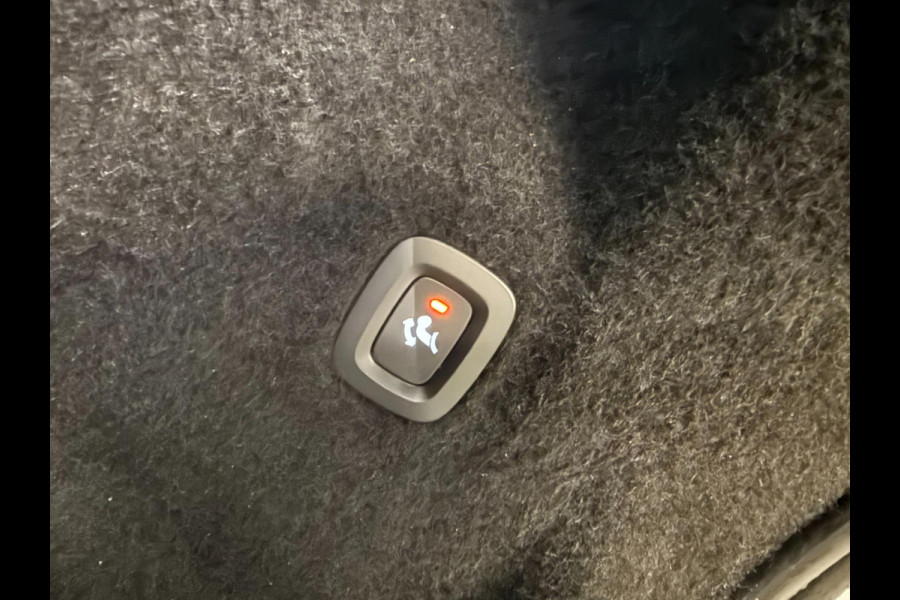 Volvo XC60 2.0 T8 455PK AWD R-DESIGN BLACK B&W/PANO/LEDER/H-UP/360CAM/STOEL-M+KOELING///