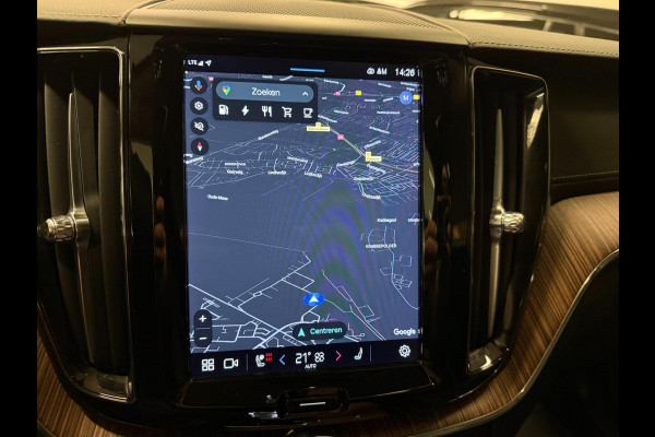 Volvo XC60 2.0 T8 455PK AWD R-DESIGN BLACK B&W/PANO/LEDER/H-UP/360CAM/STOEL-M+KOELING///