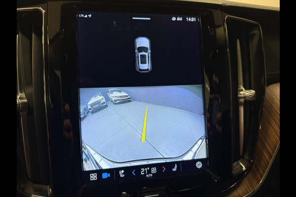 Volvo XC60 2.0 T8 455PK AWD R-DESIGN BLACK B&W/PANO/LEDER/H-UP/360CAM/STOEL-M+KOELING///