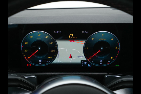 Mercedes-Benz Glb 200 d ( VAN ) Premium AMG-Sport-Pack Aut. *LEATHER-MICROFIBRE | FULL-LED | AMBIENT-LIGHT | WIDE-SCREEN-DIGICOCKPIT | HEATED-SPORTSEATS | KEYLESS | NAVI-FULLMAP | DAB+ | ECC | PDC | CRUISE | 19''ALU*