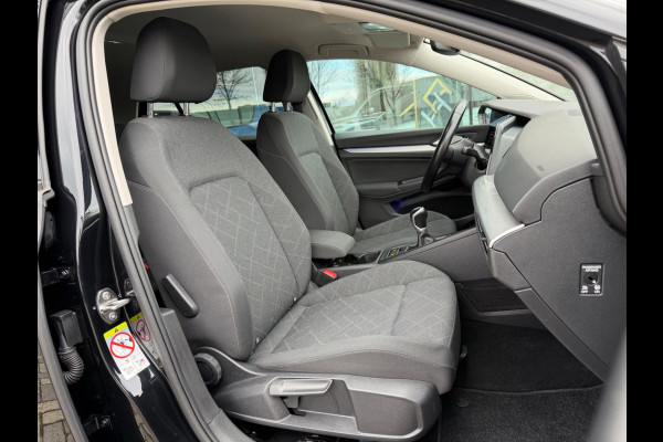 Volkswagen Golf 1.5 TSI Style, CarPlay, Stuur + Stoel verw, LED