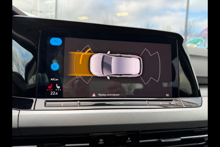 Volkswagen Golf 1.5 TSI Style, CarPlay, Stuur + Stoel verw, LED