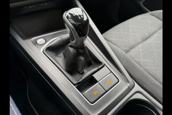 Volkswagen Golf 1.5 TSI Style, CarPlay, Stuur + Stoel verw, LED