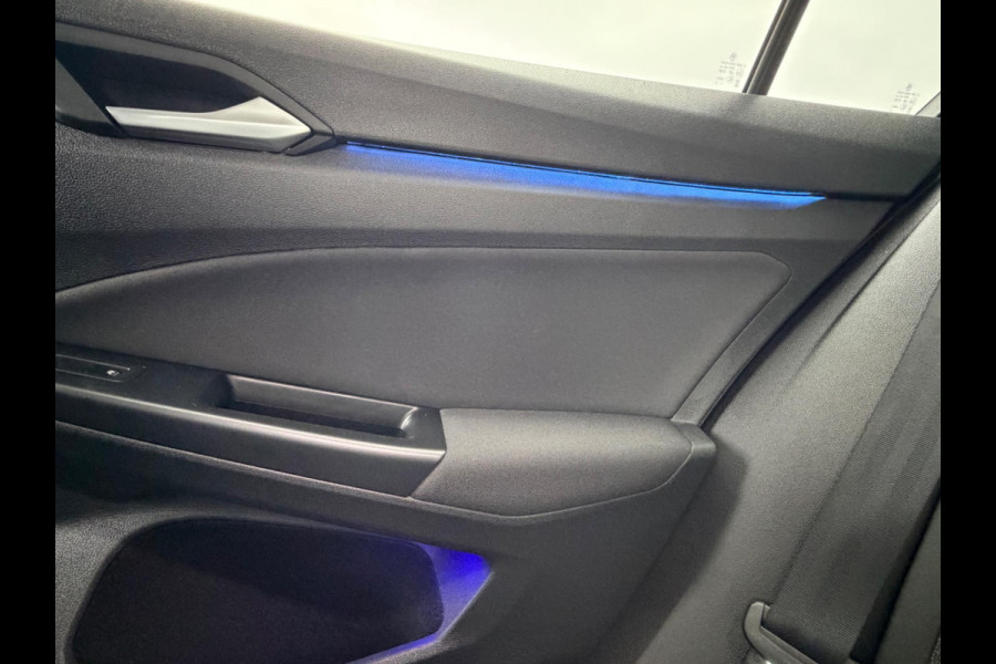 Volkswagen Golf 1.5 TSI Style, CarPlay, Stuur + Stoel verw, LED