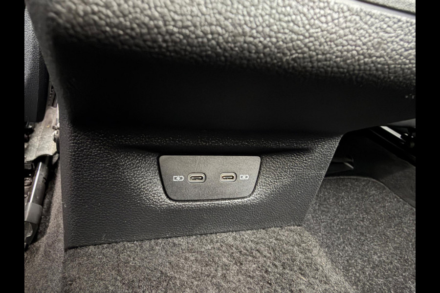 Volkswagen Golf 1.5 TSI Style, CarPlay, Stuur + Stoel verw, LED