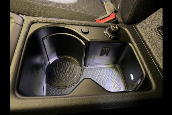 Volkswagen Golf 1.5 TSI Style, CarPlay, Stuur + Stoel verw, LED