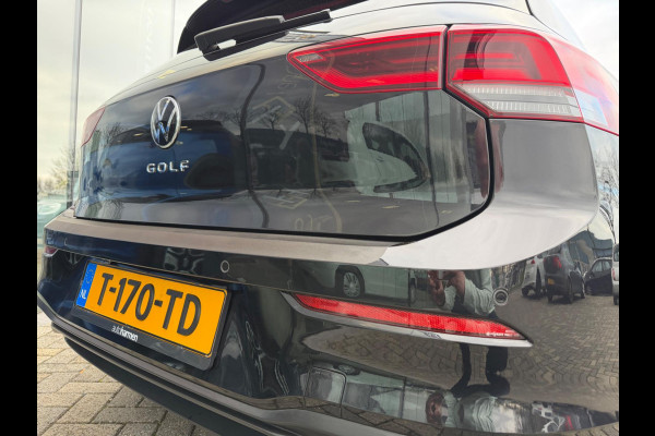 Volkswagen Golf 1.5 TSI Style, CarPlay, Stuur + Stoel verw, LED