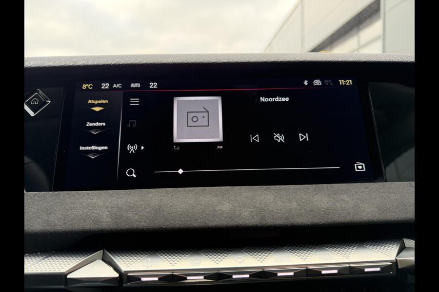 DS DS 4 225pk E-Tense Etoile (Elektrisch Schuifdak - Trekhaak - Elektrische Klep - Alcantara incl verwarming/geheugen - Focal Electra -