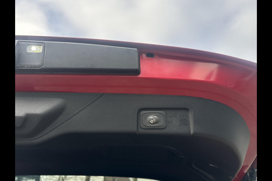 Ford Puma 1.0 EcoBoost Hybrid ST-Line Vignale | STOEL/STUUR VERWARMING | APPLECARPLAY/ANDROID AUTO | ELEK. ACHTERKLEP | DODEHOEK | KEYLESS | WINTER PACK | VOORUITVERWARMING| CAMERA| DEALER ONDERHOUDEN