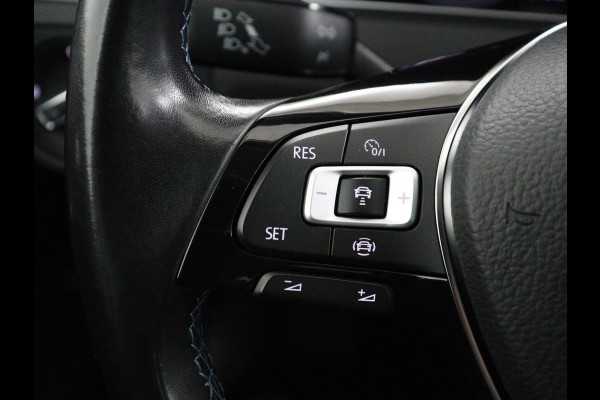 Volkswagen e-Golf E-DITION | Stoelverwarming | Warmtepomp | Carplay | Adaptive cruise | Virtual Cockpit | Navigatie | LED  Plus | Getint glas | Climate control