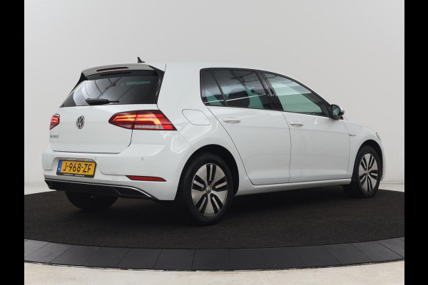 Volkswagen e-Golf E-DITION | Stoelverwarming | Warmtepomp | Carplay | Adaptive cruise | Virtual Cockpit | Navigatie | LED  Plus | Getint glas | Climate control