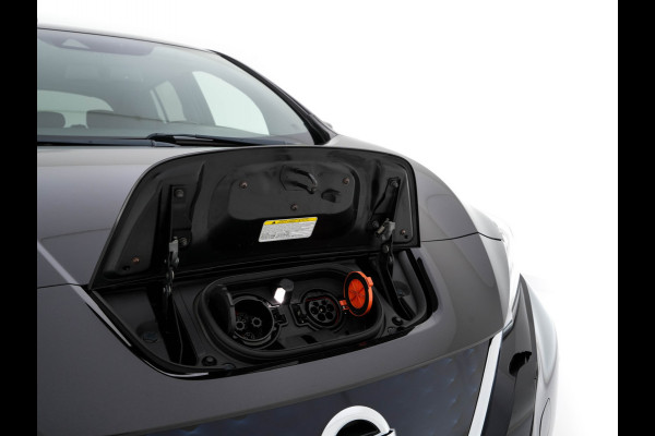 Nissan Leaf Tekna 40 kWh (SOH-83%) (INCL-BTW) *Aut.*LEATHER | FULL-LED | BOSE-AUDIO | TOPVIEW | DAB | KEYLESS | NAVI-FULLMAP | DAB | HEATED-COMFORTSEATS | PRIVACY-GLASS | ADAPTIVE-CRUISE | 17''ALU*