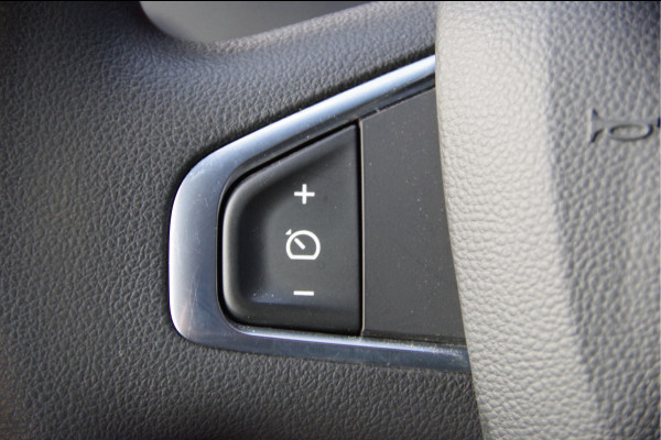 Renault Master 2.3 dCi L2H2 Work Edition 3-ZITS, 135PK, TREKHAAK, CAMERA, NAVI, CRUISE, AIRCO, DODE HOEK DETECTIE, NL AUTO, NAP