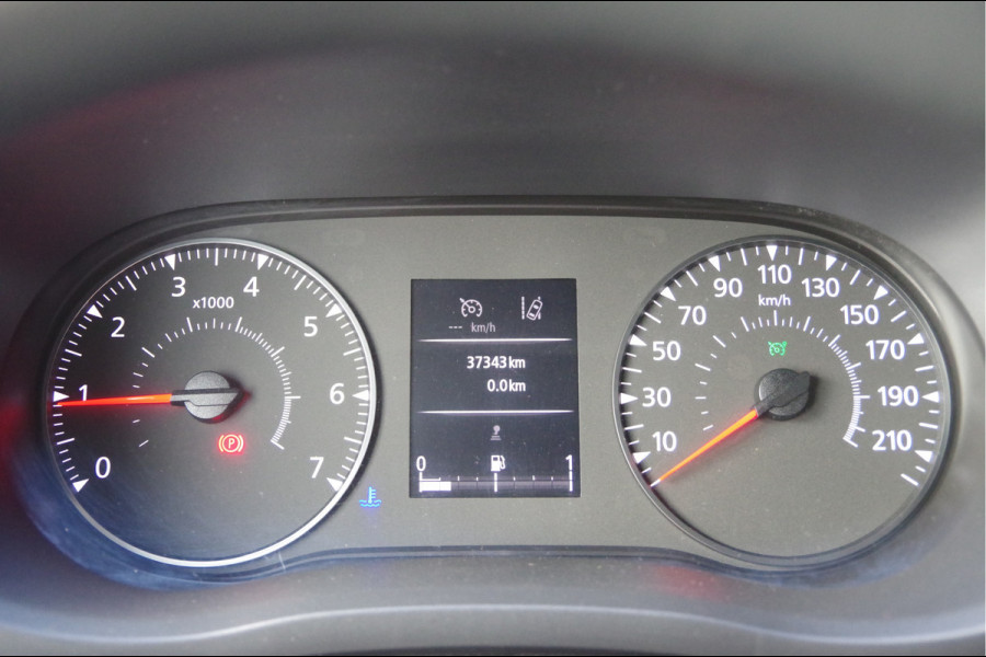 Renault Master 2.3 dCi L2H2 Work Edition 3-ZITS, 135PK, TREKHAAK, CAMERA, NAVI, CRUISE, AIRCO, DODE HOEK DETECTIE, NL AUTO, NAP