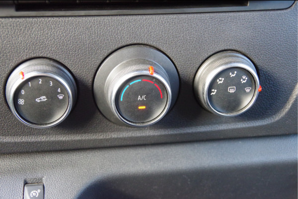 Renault Master 2.3 dCi L2H2 Work Edition 3-ZITS, 135PK, TREKHAAK, CAMERA, NAVI, CRUISE, AIRCO, DODE HOEK DETECTIE, NL AUTO, NAP