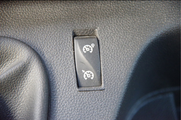 Renault Master 2.3 dCi L2H2 Work Edition 3-ZITS, 135PK, TREKHAAK, CAMERA, NAVI, CRUISE, AIRCO, DODE HOEK DETECTIE, NL AUTO, NAP