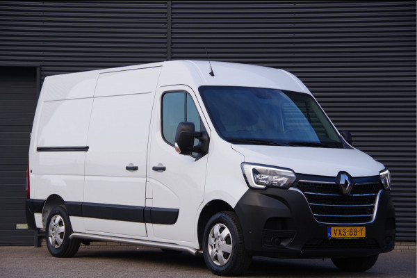 Renault Master 2.3 dCi L2H2 Work Edition 3-ZITS, 135PK, TREKHAAK, CAMERA, NAVI, CRUISE, AIRCO, DODE HOEK DETECTIE, NL AUTO, NAP