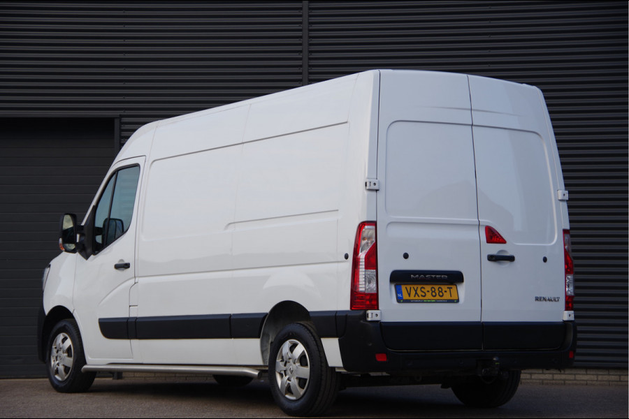 Renault Master 2.3 dCi L2H2 Work Edition 3-ZITS, 135PK, TREKHAAK, CAMERA, NAVI, CRUISE, AIRCO, DODE HOEK DETECTIE, NL AUTO, NAP