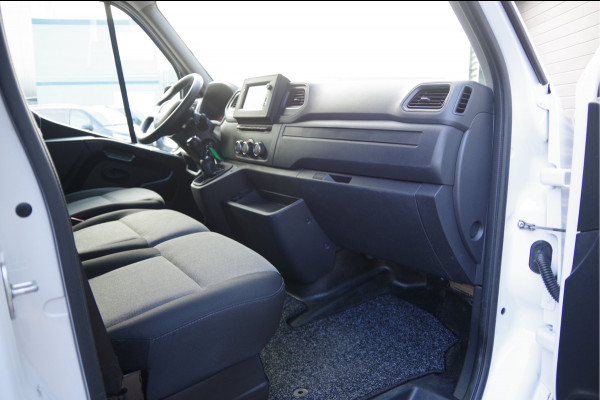 Renault Master 2.3 dCi L2H2 Work Edition 3-ZITS, 135PK, TREKHAAK, CAMERA, NAVI, CRUISE, AIRCO, DODE HOEK DETECTIE, NL AUTO, NAP