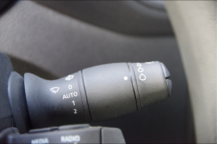 Renault Master 2.3 dCi L2H2 Work Edition 3-ZITS, 135PK, TREKHAAK, CAMERA, NAVI, CRUISE, AIRCO, DODE HOEK DETECTIE, NL AUTO, NAP