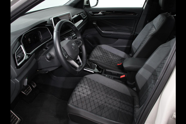 Volkswagen T-Roc 1.5 TSI 150pk DSG R-Line Edition | Navigatie | Apple Carplay/Android Auto | Electrische te openen kofferbak | Camera | Keyless start | Led | Dab | Adaptive Cruise Control