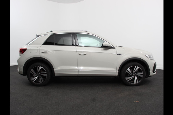 Volkswagen T-Roc 1.5 TSI 150pk DSG R-Line Edition | Navigatie | Apple Carplay/Android Auto | Electrische te openen kofferbak | Camera | Keyless start | Led | Dab | Adaptive Cruise Control