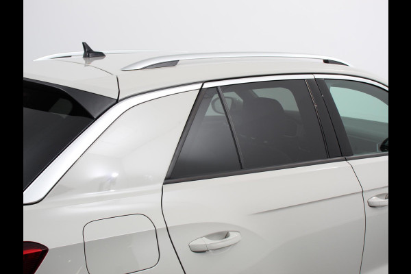 Volkswagen T-Roc 1.5 TSI 150pk DSG R-Line Edition | Navigatie | Apple Carplay/Android Auto | Electrische te openen kofferbak | Camera | Keyless start | Led | Dab | Adaptive Cruise Control