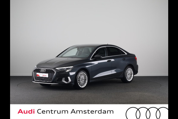 Audi A3 Limousine 30 TFSI Business edition 110pk | Navigatie | Climatronic | Parkeersensoren voor en achter | Matrix koplampen