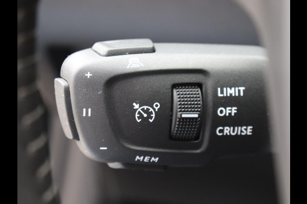 Peugeot 208 1.2 PureTech 101pk Allure Pack | Navigatie | Apple Carplay/Android Auto | Climate Control | Digitale Cockpit | Parkeer sensoren