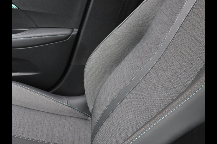 Peugeot 208 1.2 PureTech 101pk Allure Pack | Navigatie | Apple Carplay/Android Auto | Climate Control | Digitale Cockpit | Parkeer sensoren