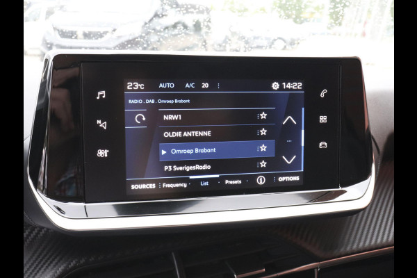 Peugeot 208 1.2 PureTech 101pk Allure Pack | Navigatie | Apple Carplay/Android Auto | Climate Control | Digitale Cockpit | Parkeer sensoren
