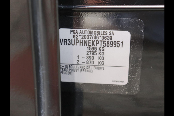 Peugeot 208 1.2 PureTech 101pk Allure Pack | Navigatie | Apple Carplay/Android Auto | Climate Control | Digitale Cockpit | Parkeer sensoren